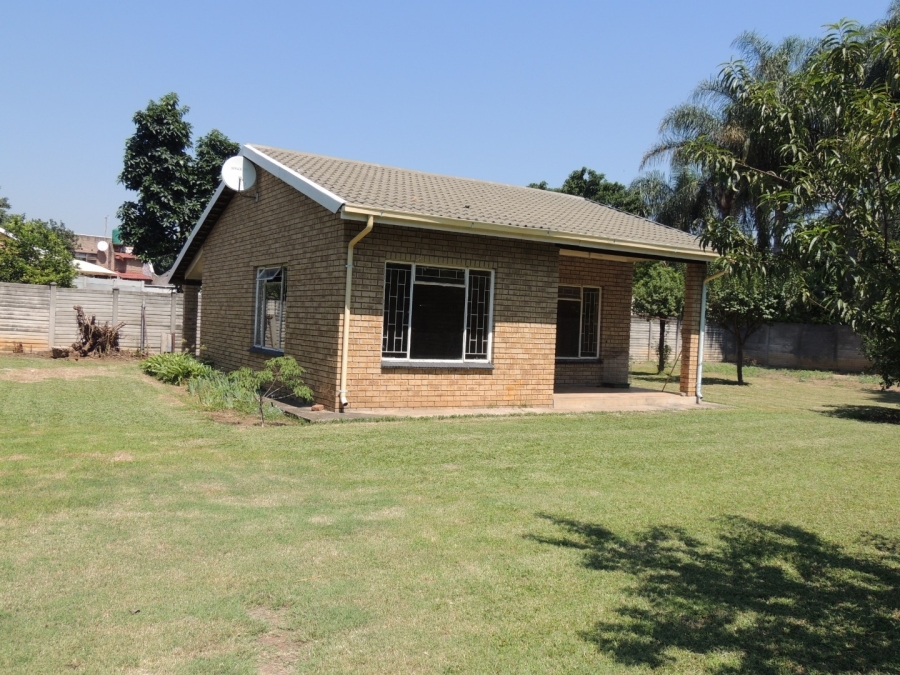 4 Bedroom Property for Sale in Oos Einde North West